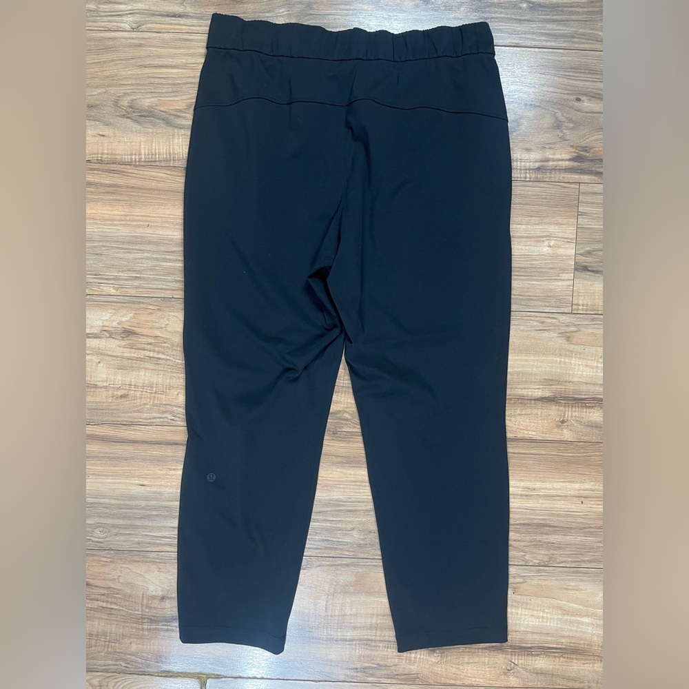 Lululemon On the Fly 7/8 Pant Wide Leg Cropped Women's Size 10 W5BPNS - Picture 6 of 9